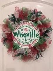 Christmas Wreath 'Whoville Bed And Breakfast'