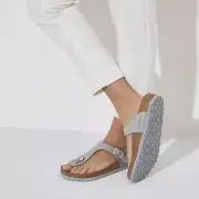 BIRKENSTOCK GIZEH SFB DOVE GRAY REGULAR/WIDE WIDTH SOFT FOOTBED THONG SANDALS NU