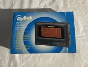 Vintage Digitech Jumbo Readout AM/FM Clock with Digital Dual Alarm and radio