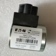 1PC New Eaton Vickers 300AA00122A Solenoid Coil Free Shipping
