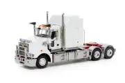 1:50 Scale Mack Super-Liner Truck – White with Red Chassis (Z01508)