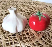 Italian Tomato and Garlic Mini Salt and Pepper Shakers, NEW