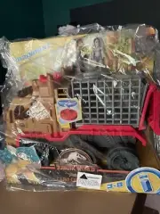 Fisher Price Imaginext Jurassic World Camp Cretaceous Dinosaur Hauler & Figures