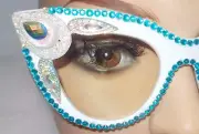 UNIQUE BOUTIQUE SEXY CATEYE 2.50 READING GLASSES PEACOCK FEATHER RHINESTONES