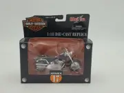 Maisto 1:18 Scale Harley Davidson Series 17 2002 FLSTF Fat Boy