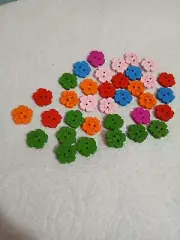 Wood flower button assortment, new, 35 pieces