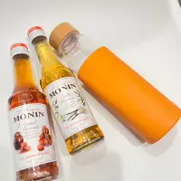 在飛比找蝦皮購物優惠-MONIN 焦糖糖漿+香草糖漿+Nespresso玻璃杯