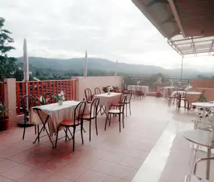 布基庭基畫廊大飯店Grand Gallery Hotel Bukittinggi