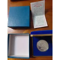 在飛比找蝦皮購物優惠-75年 先總統 蔣公百年誕辰紀念銀章(紀念銀幣)1枚 含原盒