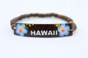 Coconut Shell Bracelet "Hawaii" Tag - 7", Dark Brown Shell (Thin), Blue Plumeria