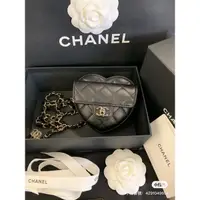 在飛比找蝦皮購物優惠-台灣現貨 Chanel 黑色愛心腰包 爆款 正品代購歐洲代購