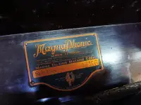在飛比找露天拍賣優惠-保證真品老古董絕版的唱盤手搖動免插電黑膠演唱機,功能正常可以