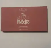 Ciate London The Velvet Palette-12 shades Eyeshadows. Shimmers and mattes.