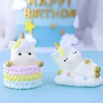 生日蛋糕展示獨角獸設計彩虹蛋糕焦油和獨角獸睡覺生日蛋糕裝飾獨角獸人物彩虹蛋糕焦油和睡眠生日蛋糕裝飾獨角獸小馬娃娃