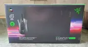 Razer DeathadderV2 Ergonomic Wired Gaming Mouse and GigantusV2 Medium Mouse Pad