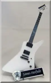 JAMES HETFIELD Miniature Guitar METALLICA Snakebyte w/ Guitar Pick