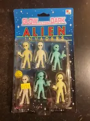 Vintage 1997 Imperial Toy Glow In The Dark Alien Invaders Set of 6 New/Sealed