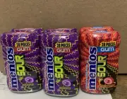 New Mentos Gum 2 Strawberry & 4 Sour Grape Pack 28 Pieces Per Cont. Candy Sealed