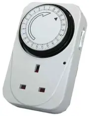 24 Hour Electric Mains Plug In Timer Switch Time Clock Socket UK 3 Pin Adapter