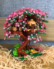 Mini Sakura Treehouse Building Blocks Set DIY Cherry Blossom Bricks with Light