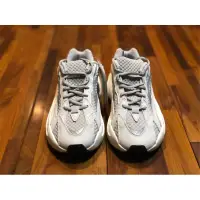 在飛比找蝦皮購物優惠-Adidas yeezy boost 700 v2 反光 S