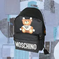 在飛比找Yahoo!奇摩拍賣優惠-MOSCHINO 黑色 小熊 吊牌 防水 後背包  2350