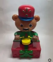 New Solar Powered Dancing Toy Bobble Head Christmas DRUMMER BOY Bear On Present