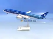 Risesoon Air Tahiti Nui Boeing 787-900 F-ONUI Desk Top Model 1/200 AV Airplane