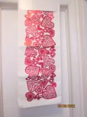 Table Runner Valentine's Day Red Pretty Hearts 14" X 72" By Nicole Miller New