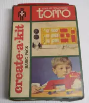 VINTAGE TORRO CREATE A KIT BASIC PACK BUILDING BLOCKS SET LEGO CLONE D4