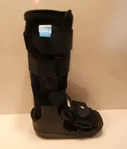 Ossur Form-Fit Moon Boot Regular Walker, Small (One Leg Only)