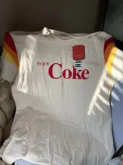 Retro Red Jacket Coca Cola (Enjoy Coke) Tshirt.. Large 42in