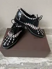 lOUIS VUITTON Women Leather Loafers, Size 37 1/2
