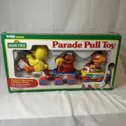 Vintage Tyco Sesame Street Pull Along Big Bird Train 6x15" Toy