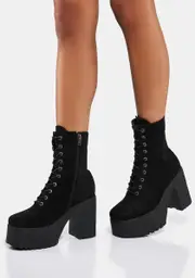 [Lamoda] Aura Platform Boots