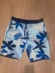 RVCA INDUSTRY BOARD SHORT SURFING CLASSIC LENGTH 20" BLUE MULTIPLE FLOWERS 32
