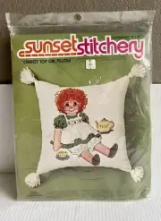 1977 SUNSET STITCHERY "Carrot Top/Raggedy Ann Girl" PILLOW 14" X 14" NEW SEALED