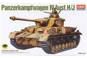 Academy German Panzer IV H 1/35 Model Kit
