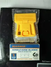 Small Plastic Scraper W/5 Single Edge Blade(Please MSG, Which Color You want)