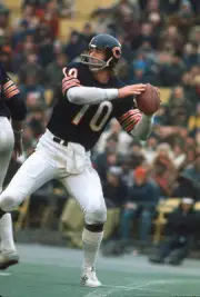 Bobby Douglass Chicago Bears drops back to pass v the San Francis- 1974 Photo 12