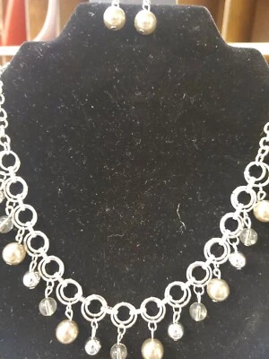 Paparazzi Jewelry Necklace set Silver/Olive # 29