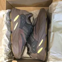 在飛比找Yahoo!奇摩拍賣優惠-Adidas Yeezy 700 Mauve 黑褐色 跑鞋 