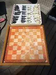 Rare Battle Of Bunker Hill Revolutionary War Style Chess Set With Board 18”