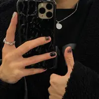 在飛比找ETMall東森購物網優惠-iphone13手機殼創意個性小眾褶皺立體黑色錫箔紙新款15
