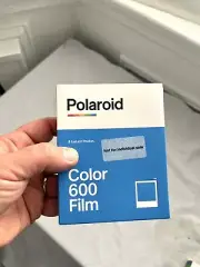 Sealed Polaroid Color Film 600 - 8 Instant Photos. Production Date 01/2020