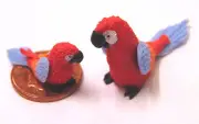 Large & Small Red Parrots Tumdee 1:12 Scale Dolls House Miniature Birds P12