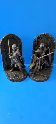 2 ARMORED MALTESE CRUSADER WITH SWORD GUARDING DOOR BOOKENDS VERONESE DESIGN