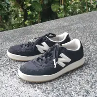 在飛比找PopChill優惠-[二手] New Balance 300 黑色女生休閒鞋 球