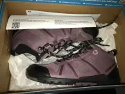 Xero DayLite Hiking Women's Maroon 6.5 New