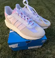 Size 9.5 - adidas Retropy E5 Cloud White/Chalk White/Almost Pink